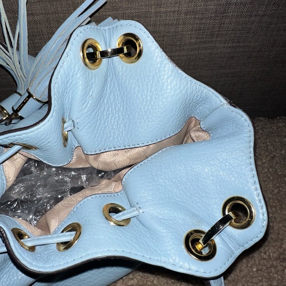 Like New!!!! 🩵. Michael Kors Limited Edition Large Camden Drawstring Bag. - Picture 7 of 10